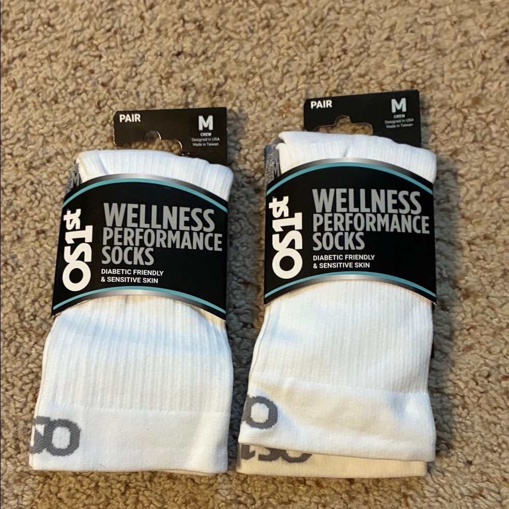 OS1st White Wellness Performance Socks (2 pair)